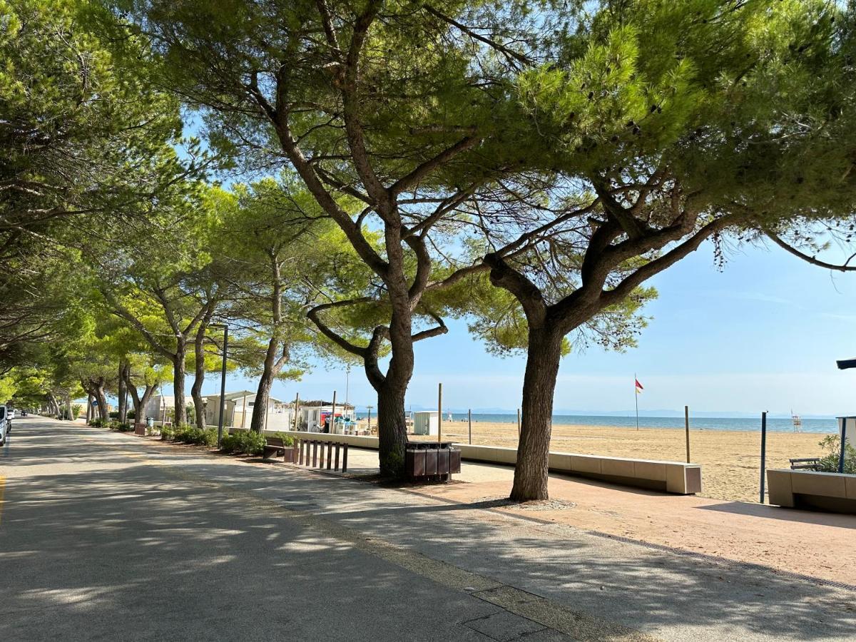 Beach Front Apartment Sabbiadoro Lignano Sabbiadoro Exterior foto